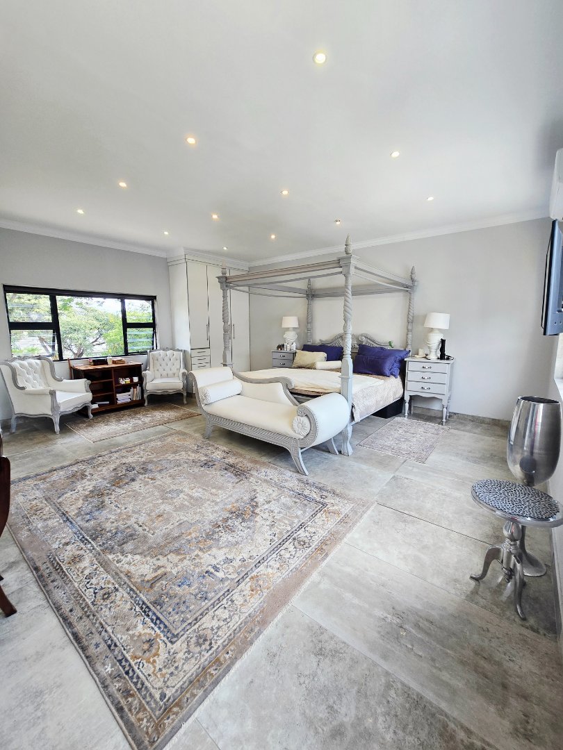 6 Bedroom Property for Sale in Wilkoppies North West